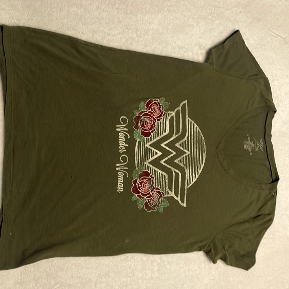 Wonder women 2XL polyester t shirt